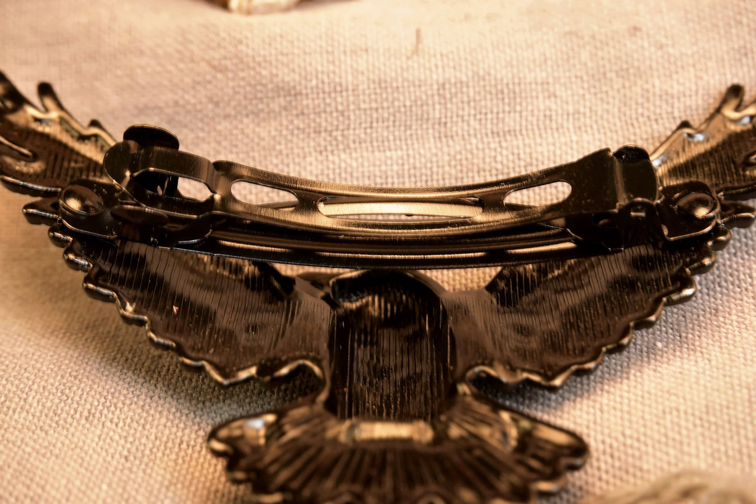 Black Raven Hair Clip – Helm of Awe Protection Charm