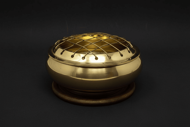 Brass charcoal burner with protective screen lid