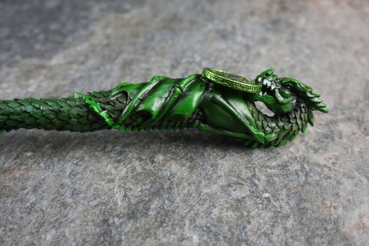 Emerald Wyrm Wand – Dragon-Shaped Scaled Magic Wand