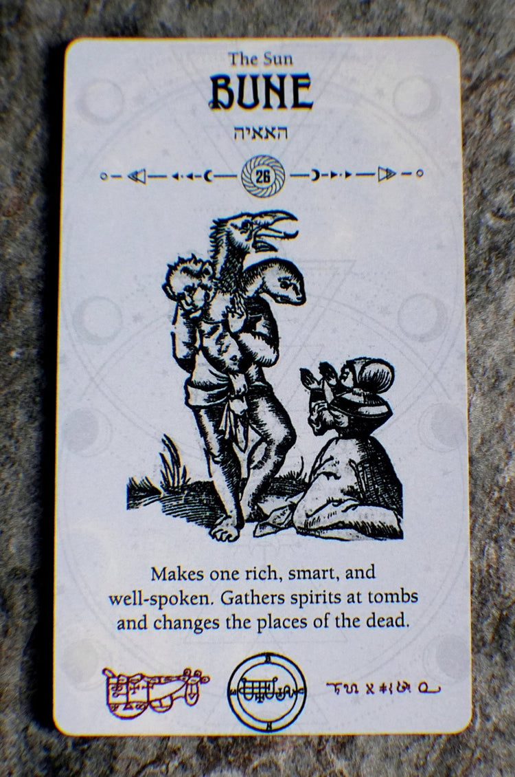 Occult Tarot Deck – 78 Cards of Demonic Divination