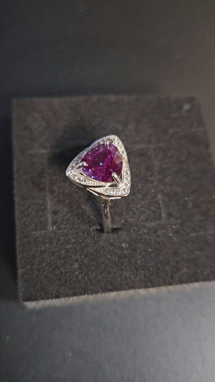 Triquetra Alexandrite Ring