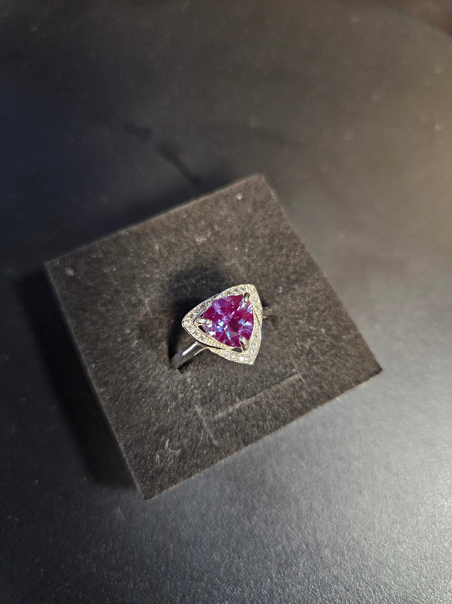 Triquetra Alexandrite Ring