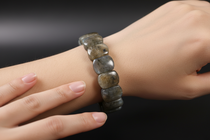 Super Flash Labradorite Bangle Bracelet