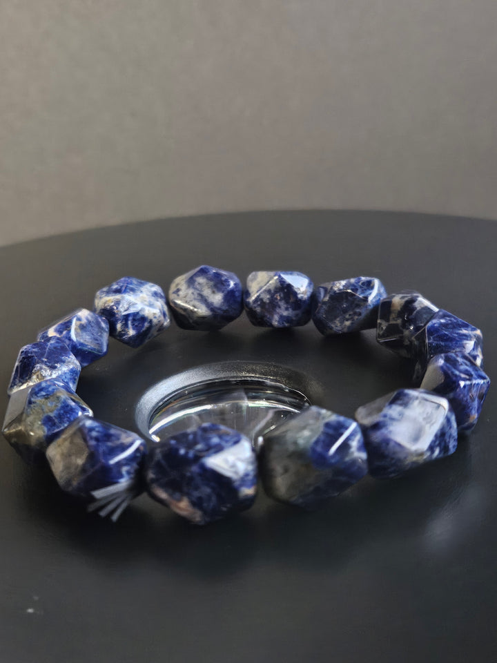Faceted Sodalite beaded bracelet front view